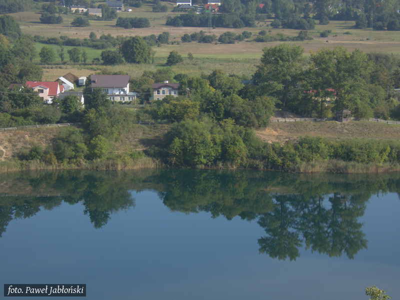 Wapnica nad jeziorem