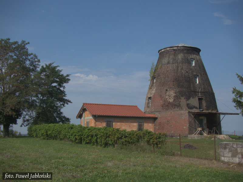 Pozostałości wiatraka w Wolinie